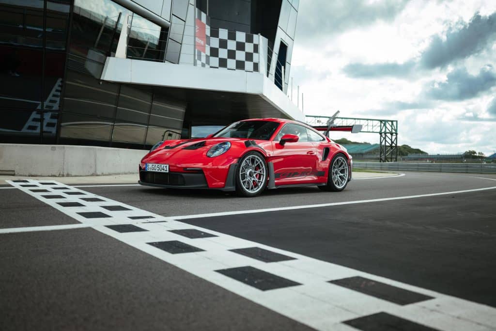 Porsche 911 992 GT3 RS in Red (25) | Porsche Knowledge