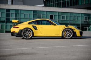 Porsche 911 991 GT2 RS Racing Yellow